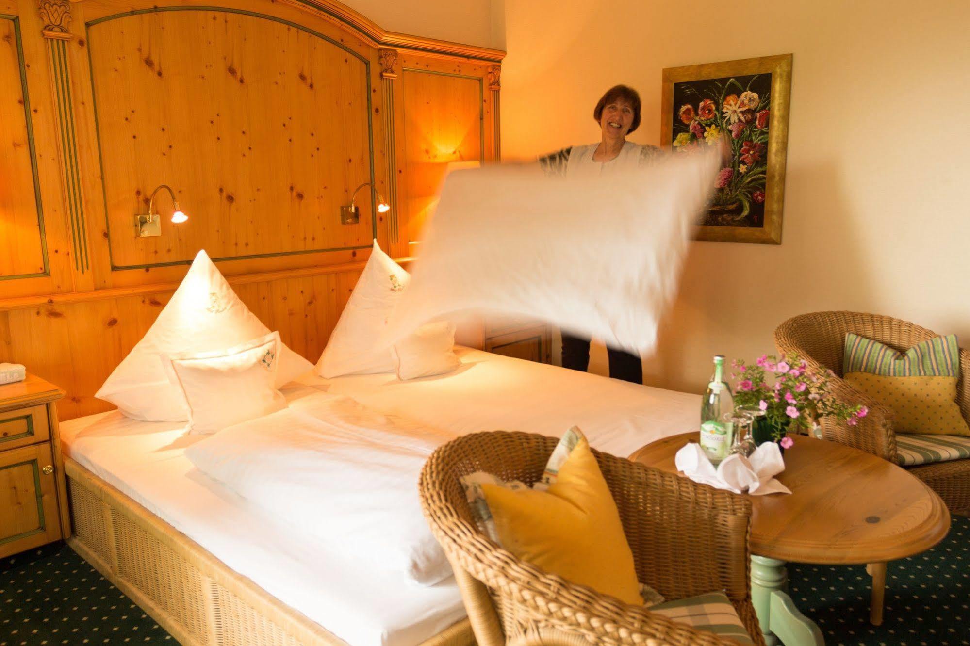 Garden-Hotel Reinhart พรีนอัมคิมซี ภายนอก รูปภาพ