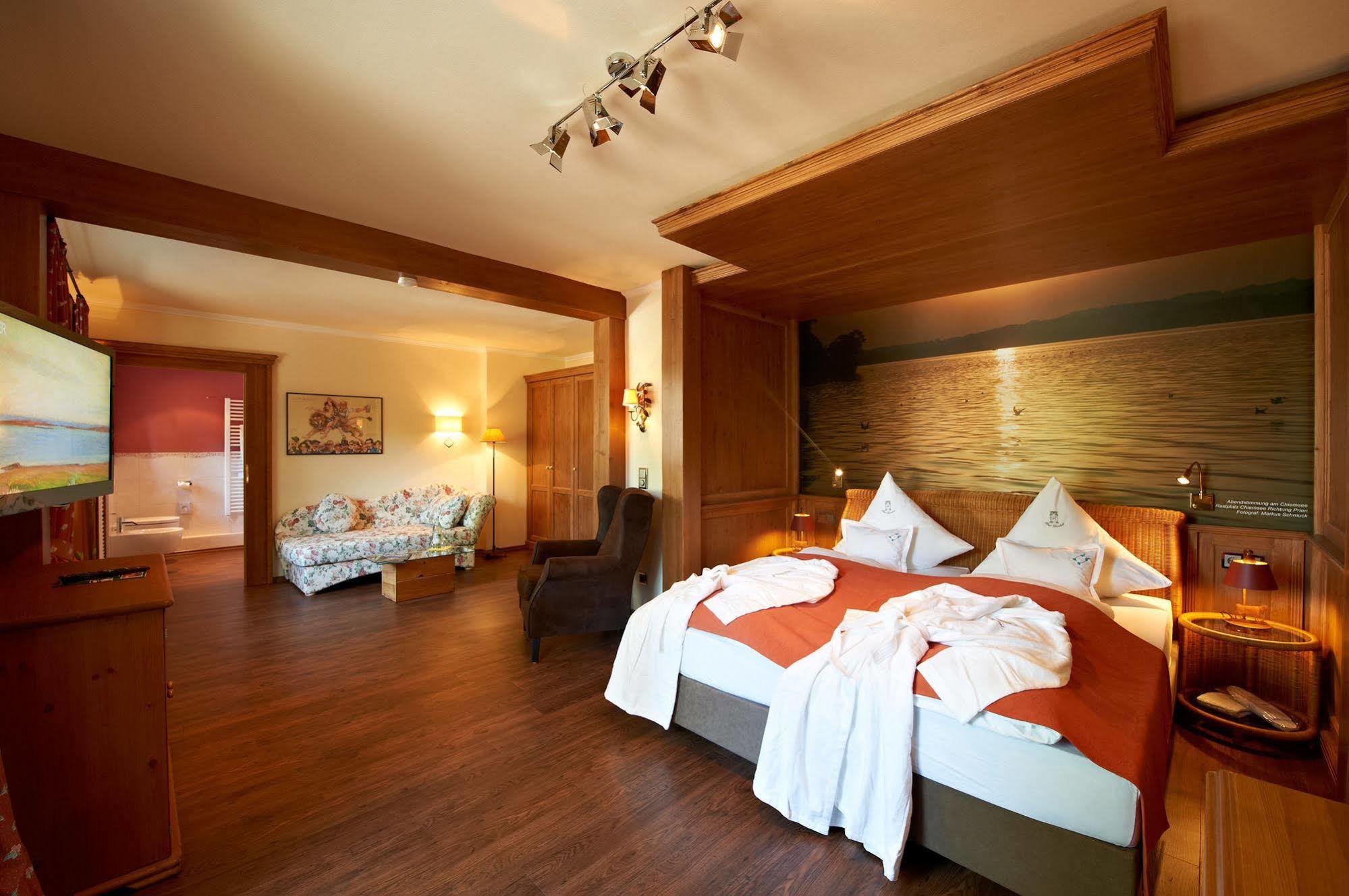 Garden-Hotel Reinhart พรีนอัมคิมซี ภายนอก รูปภาพ