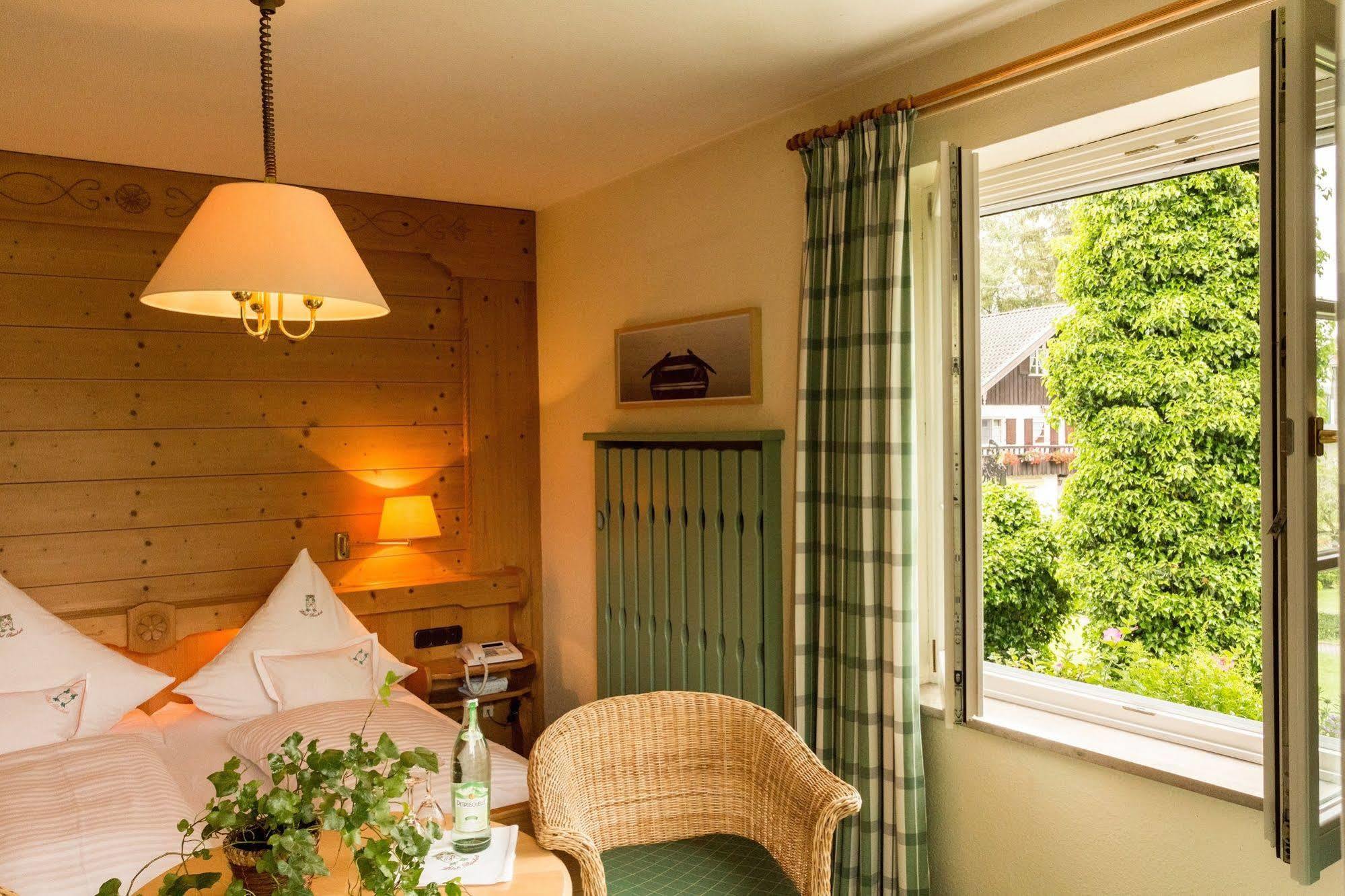 Garden-Hotel Reinhart พรีนอัมคิมซี ภายนอก รูปภาพ