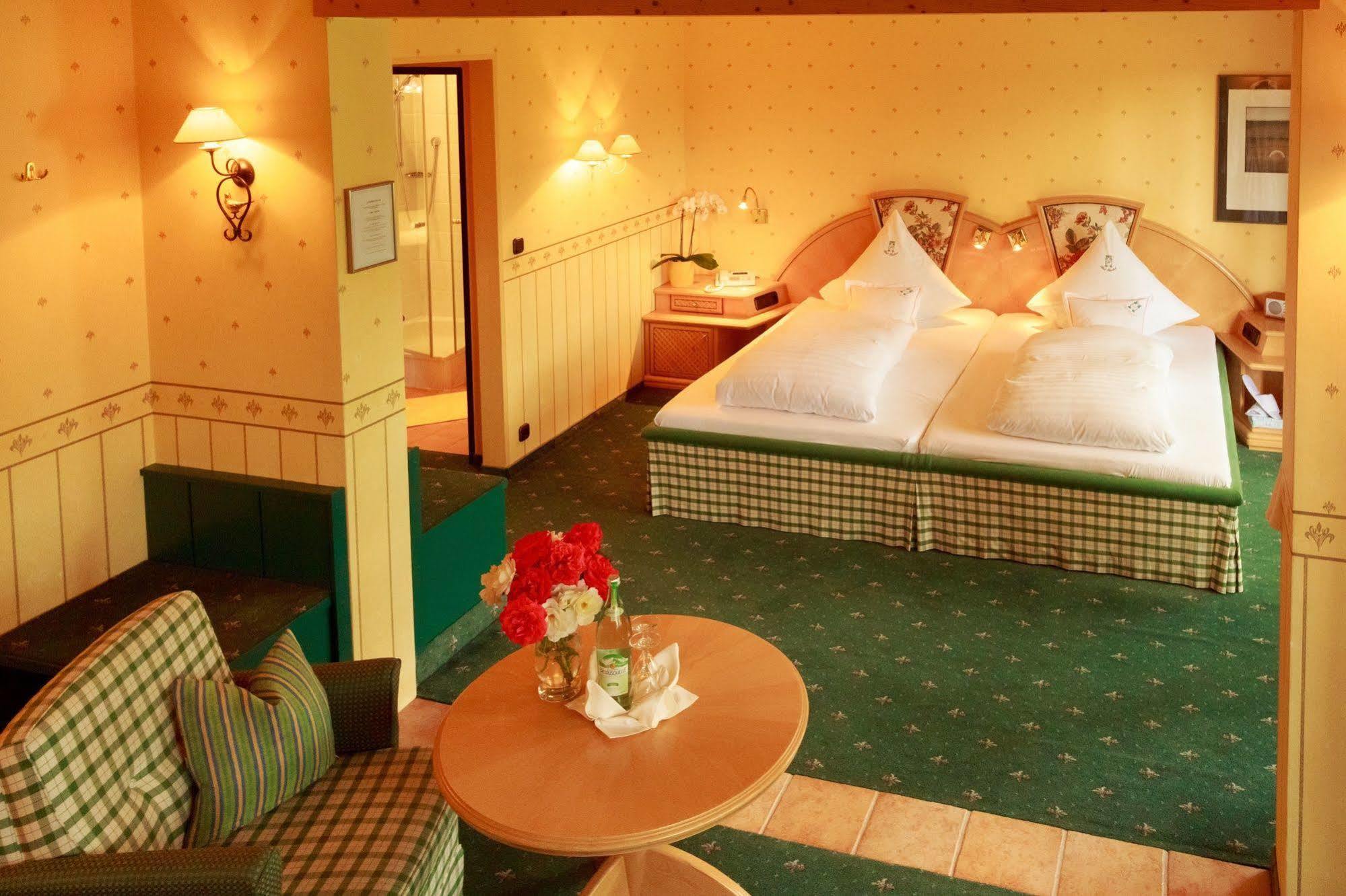 Garden-Hotel Reinhart พรีนอัมคิมซี ภายนอก รูปภาพ