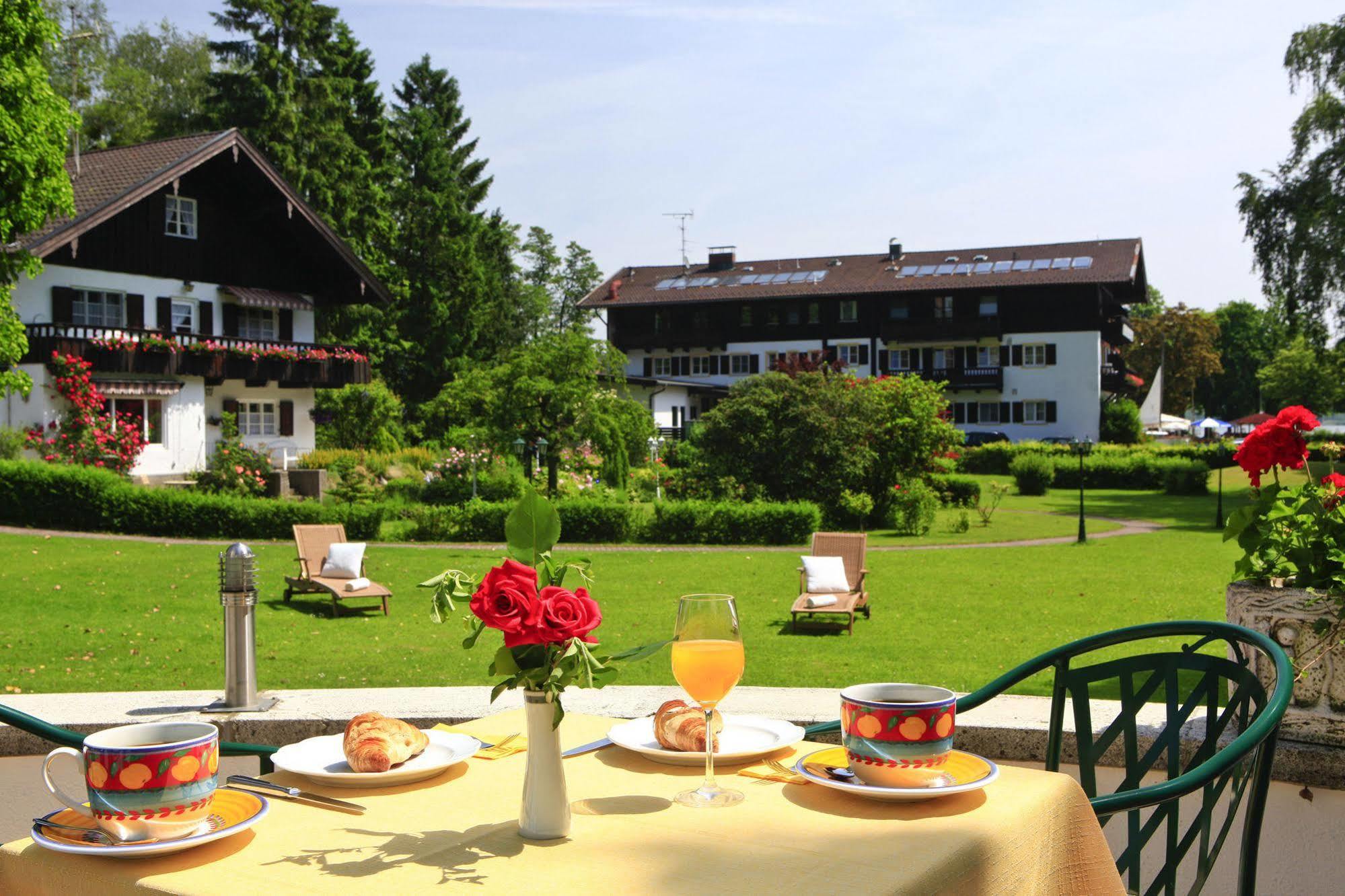 Garden-Hotel Reinhart พรีนอัมคิมซี ภายนอก รูปภาพ